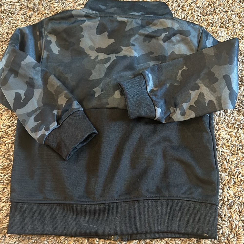 Nike jacket - Picture 3 of 3